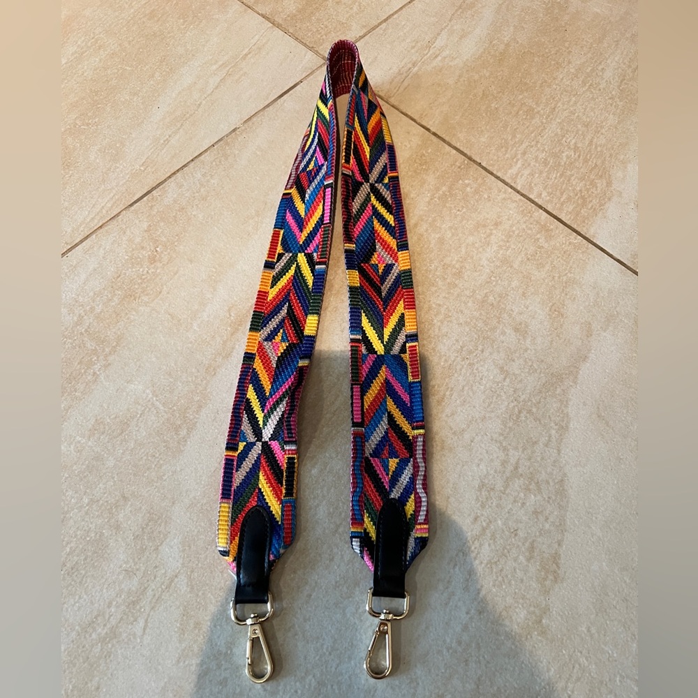 Abstract bag strap